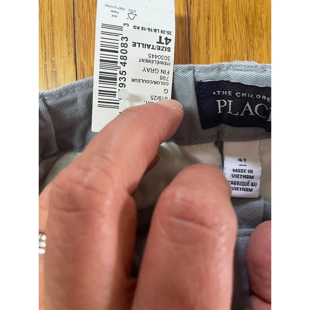 The Childrens Place Boys Chino Shorts Fin Gray Stretch Fabric Size 4T NWT